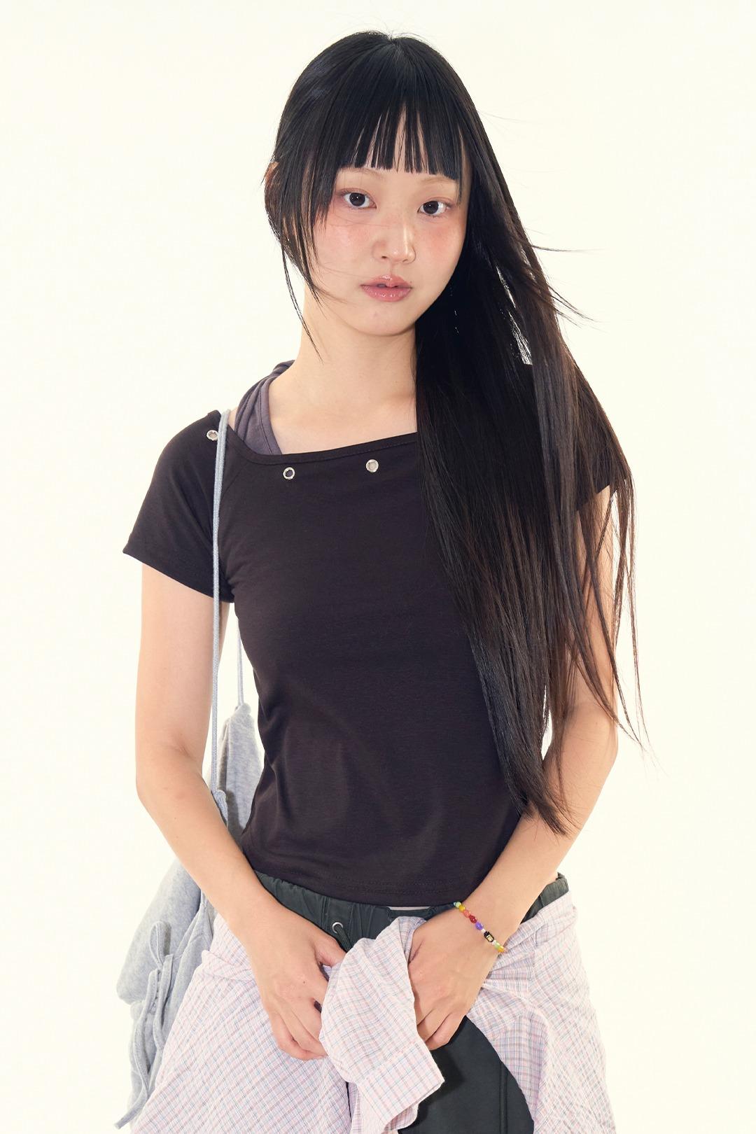 시엘 아일렛 홀터 크롭 티셔츠