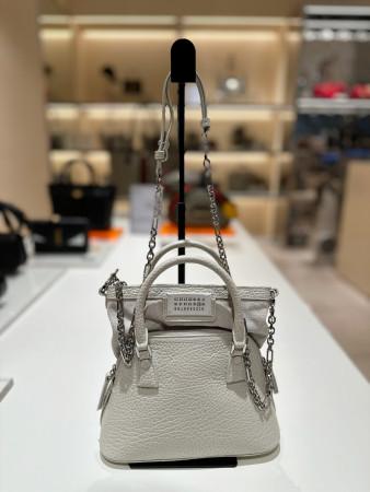 이런 상품 어때요? 메종마르지엘라 5AC 마이크로백 화이트 S56WG0081P4455