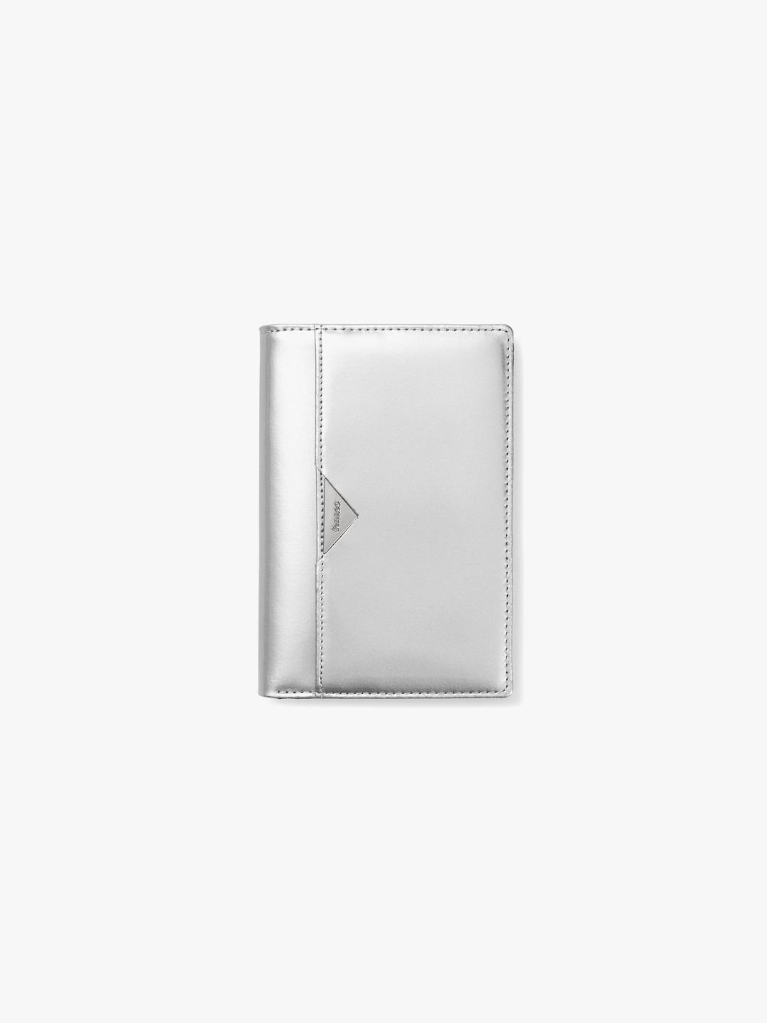 TRIANGLE PASSPORT WALLET - SILVER