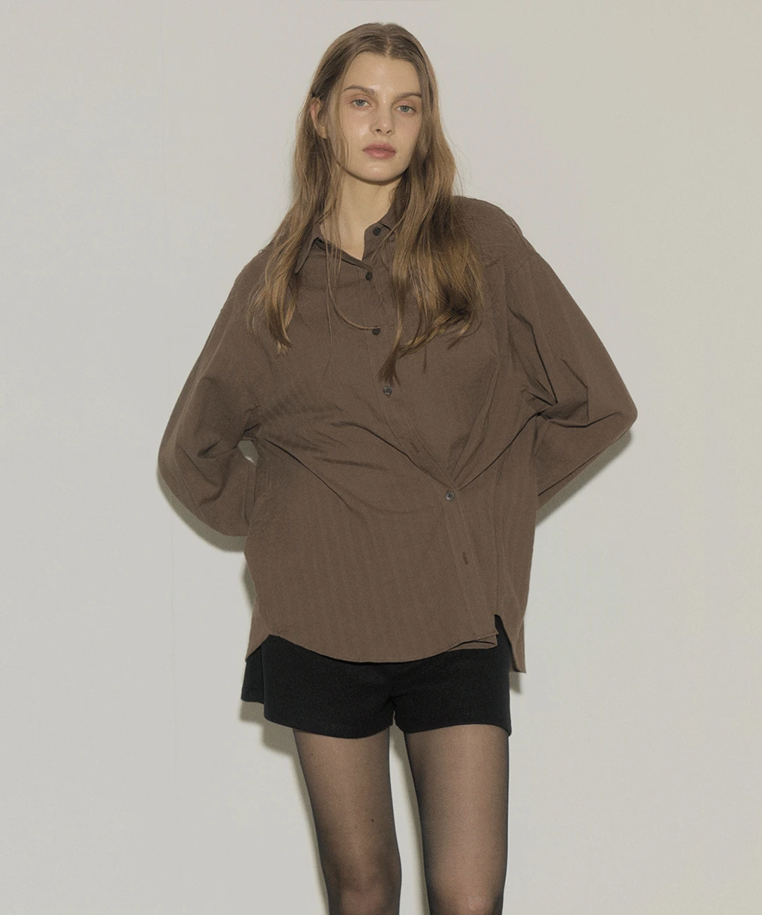 [by THE ORE] 스트라이프 랩 코튼 셔츠