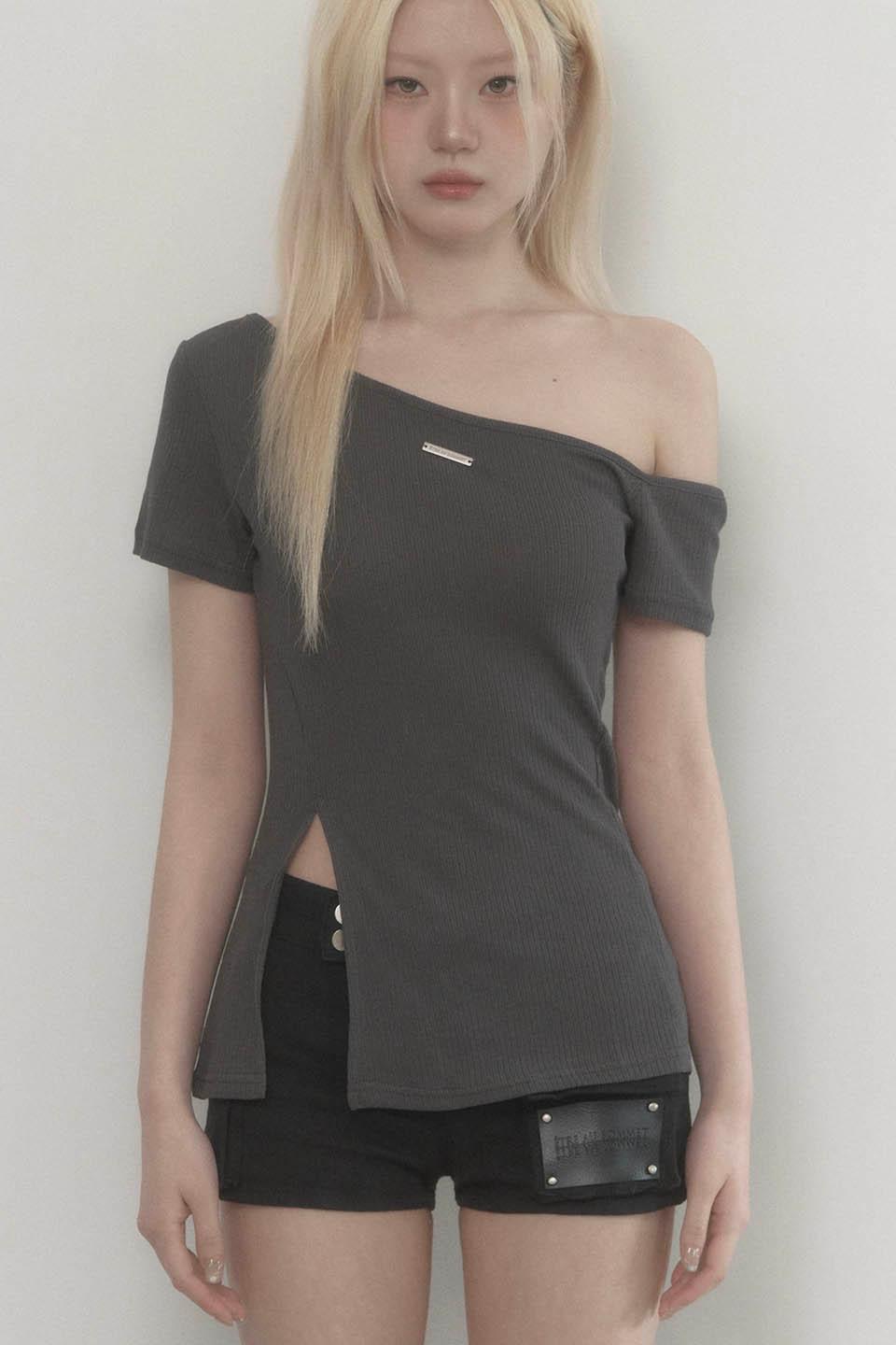 One-shoulder Basic Slit Top (Charcoal)