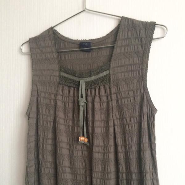 Crochet point sleeveless