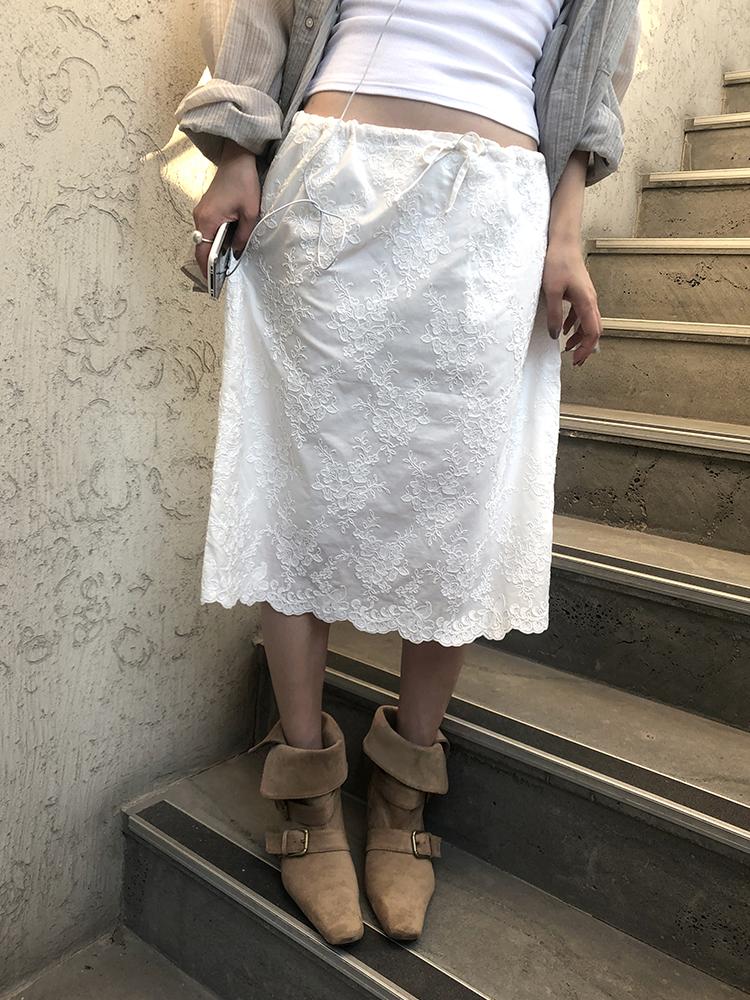 레이크무어 Signora flower embroidery sk