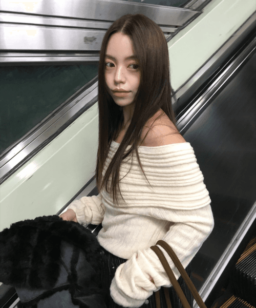 Merino Wool blended off-shoulder sweater_Ivory