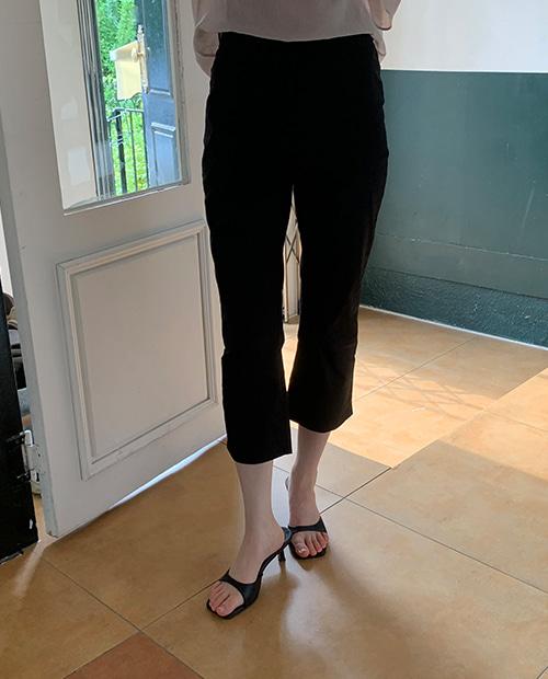 simple capri pants