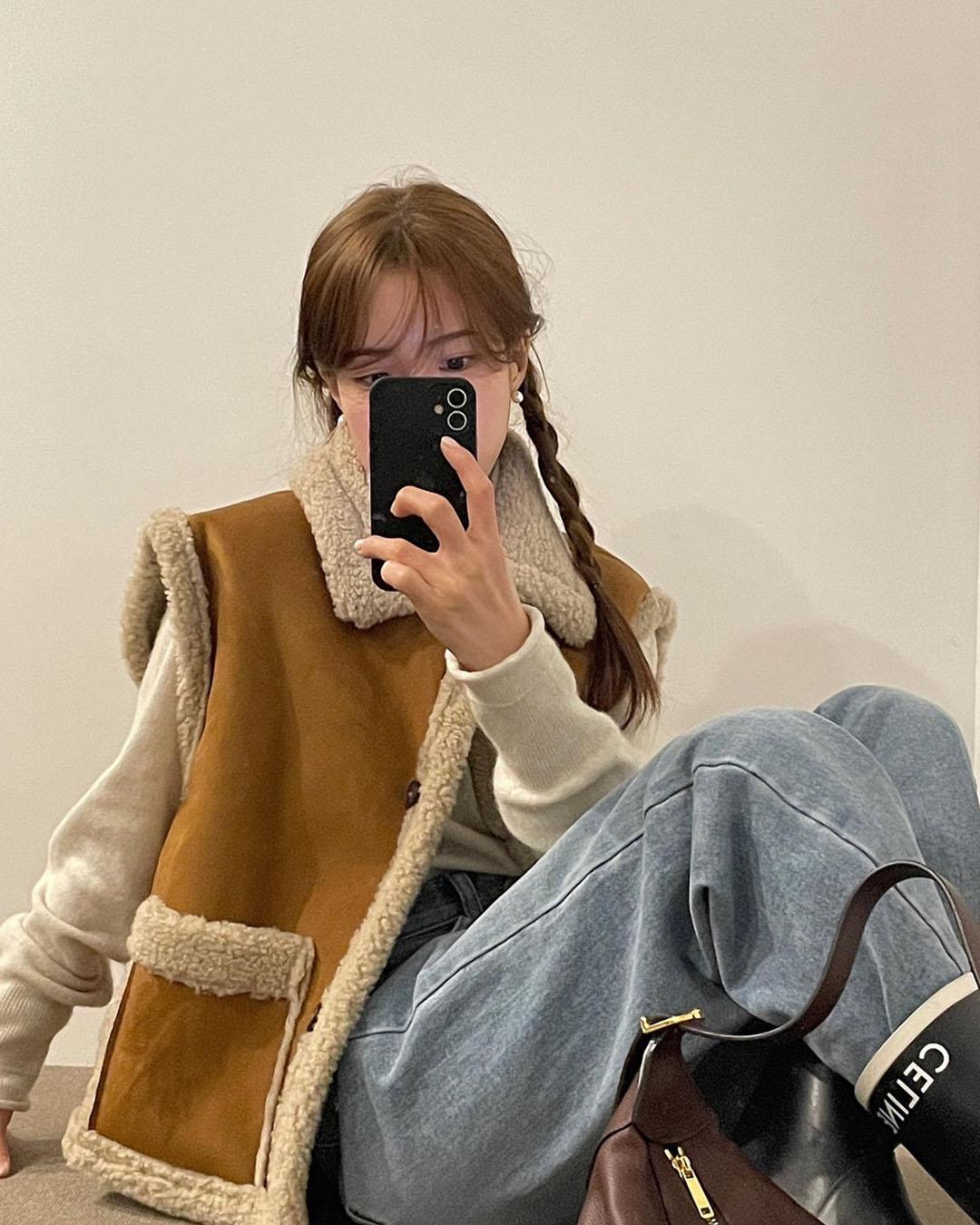 유인어스 힐즈 겨울 카라 스웨이드 뽀글이 양털 무스탕 포켓 베스트 조끼