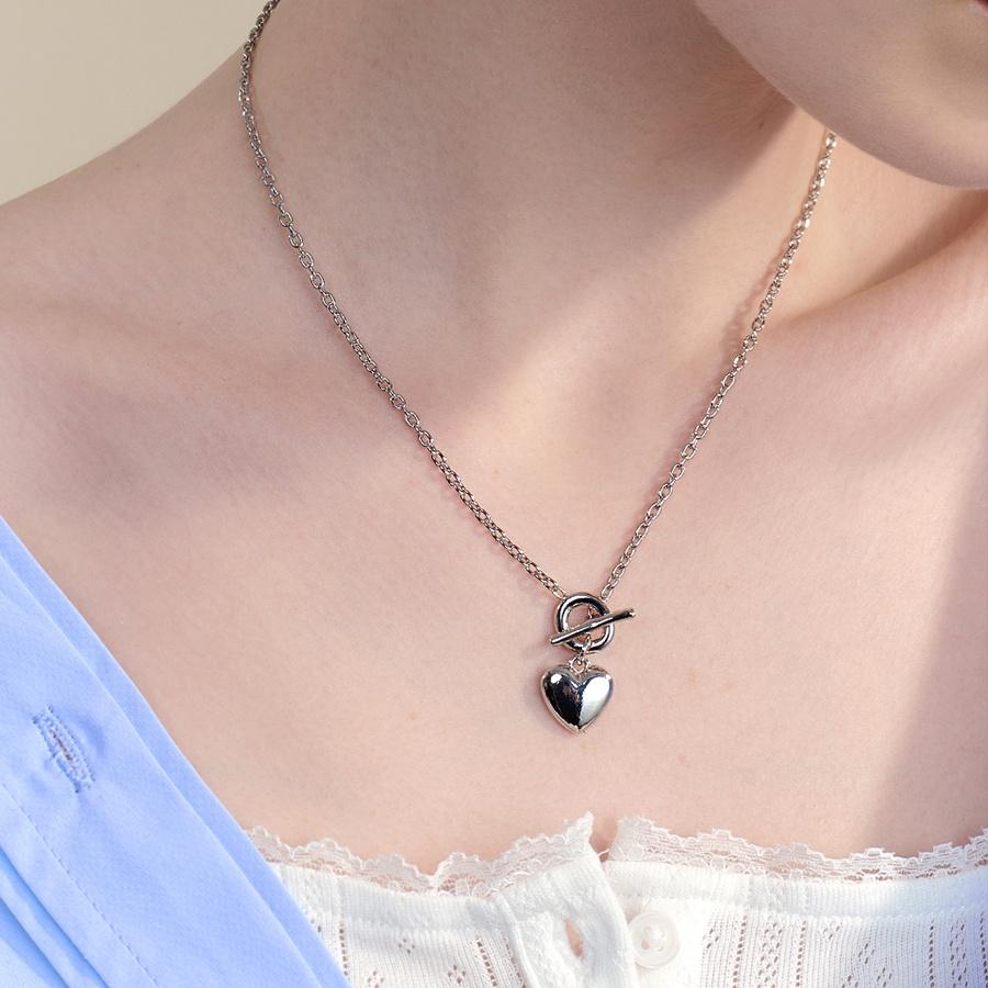 hip heart toggle necklace