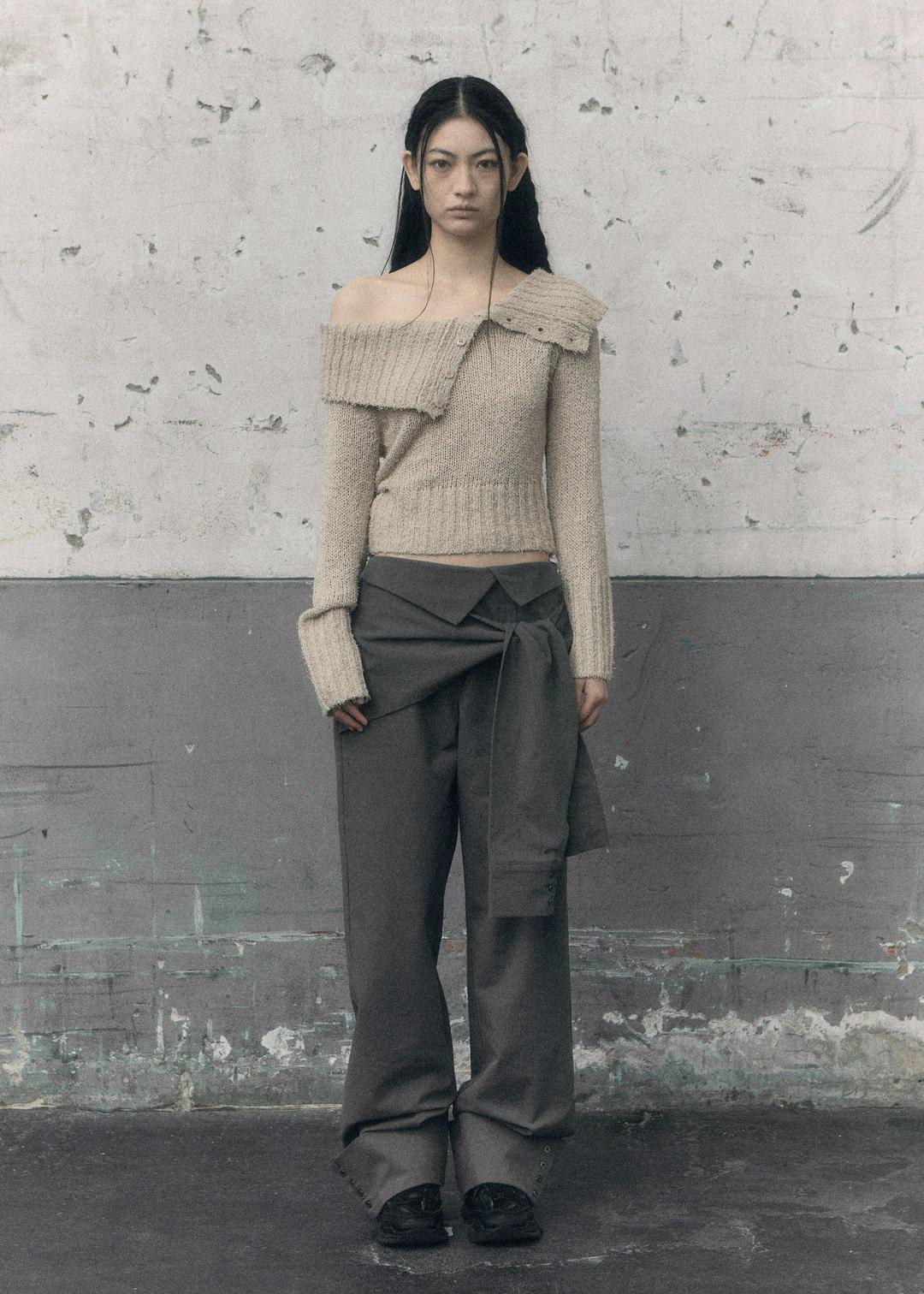 RIBBED BUTTON OFF SHOULDER, OATMEAL