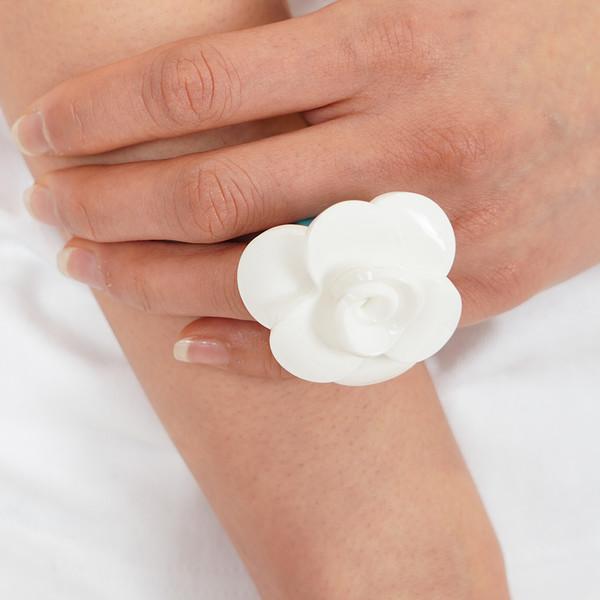 White Rose Ring
