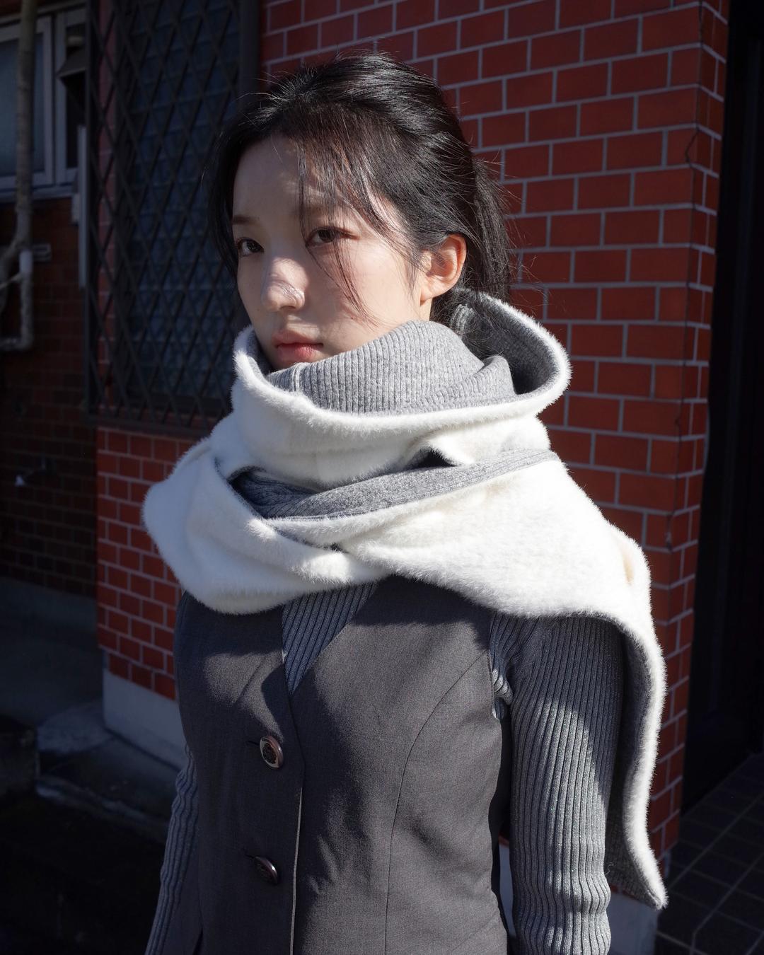 TWO TYPES  MUFFLER _ WHITE * GRAY