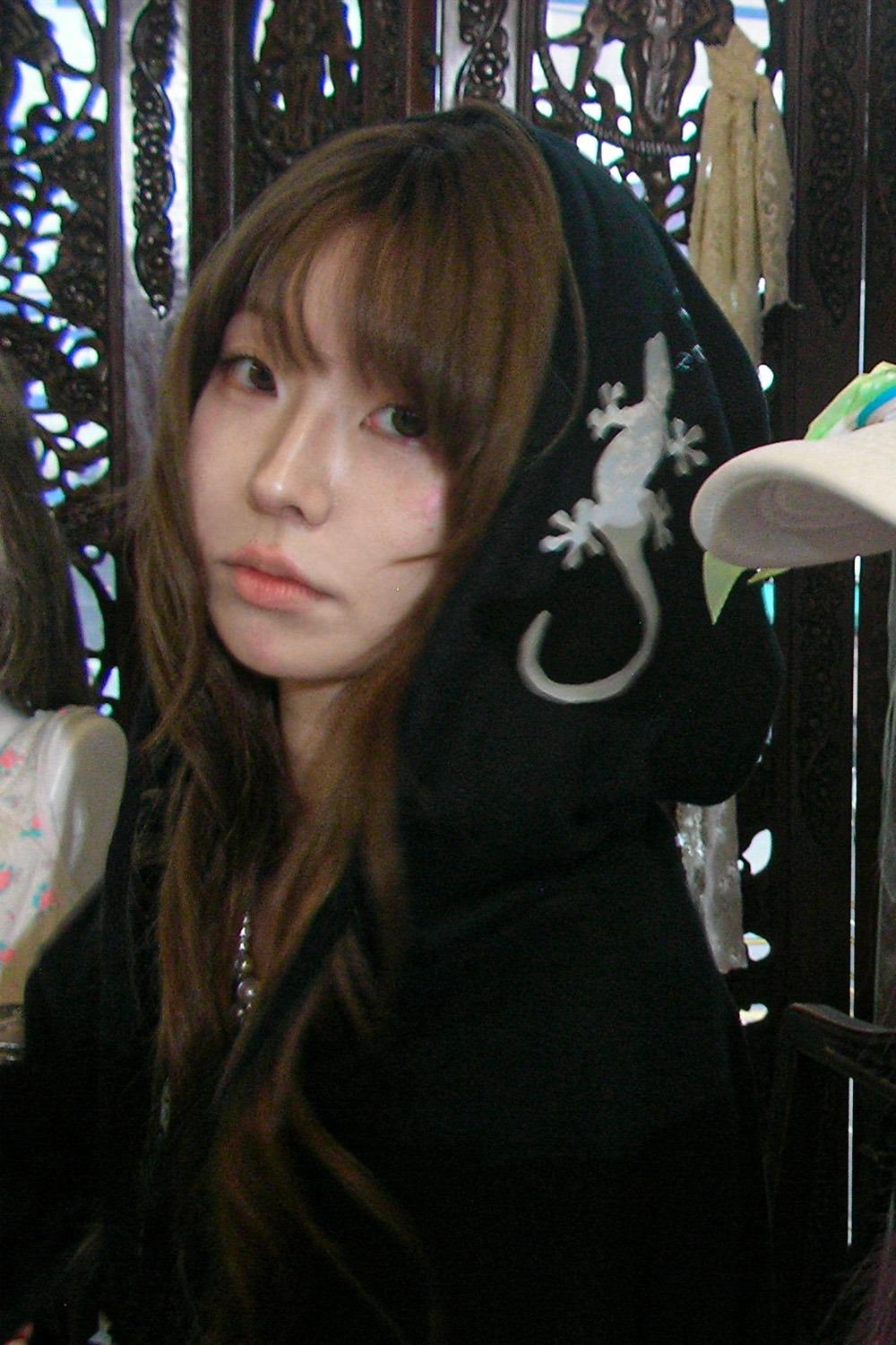 Dozzing hooded zip-up (  Black )