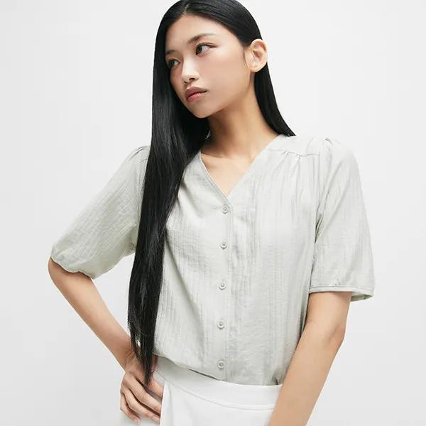 브이넥 볼륨 블라우스_MIWBWE720A