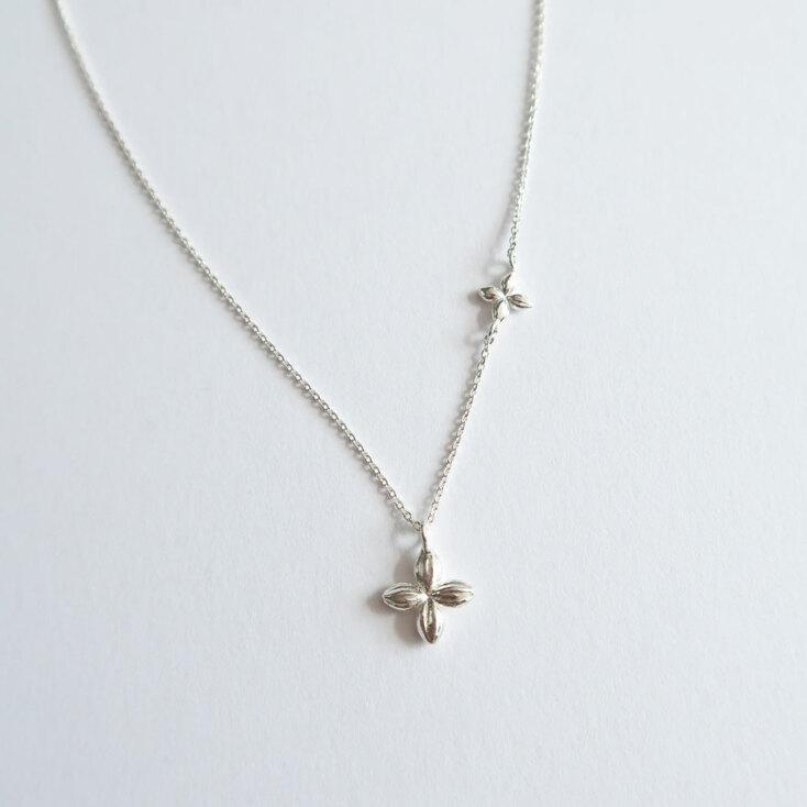 Unbalance cross flower necklace [silver/gold]