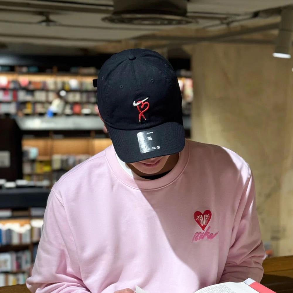 나이키 모자 블랙 클럽 볼캡 하트 스우시 로고 깊은모자 캡모자 얼굴작아보이는