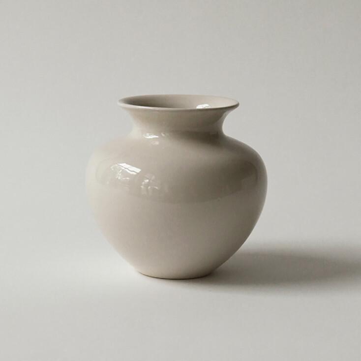 ROUND VASE · Sand · Small
