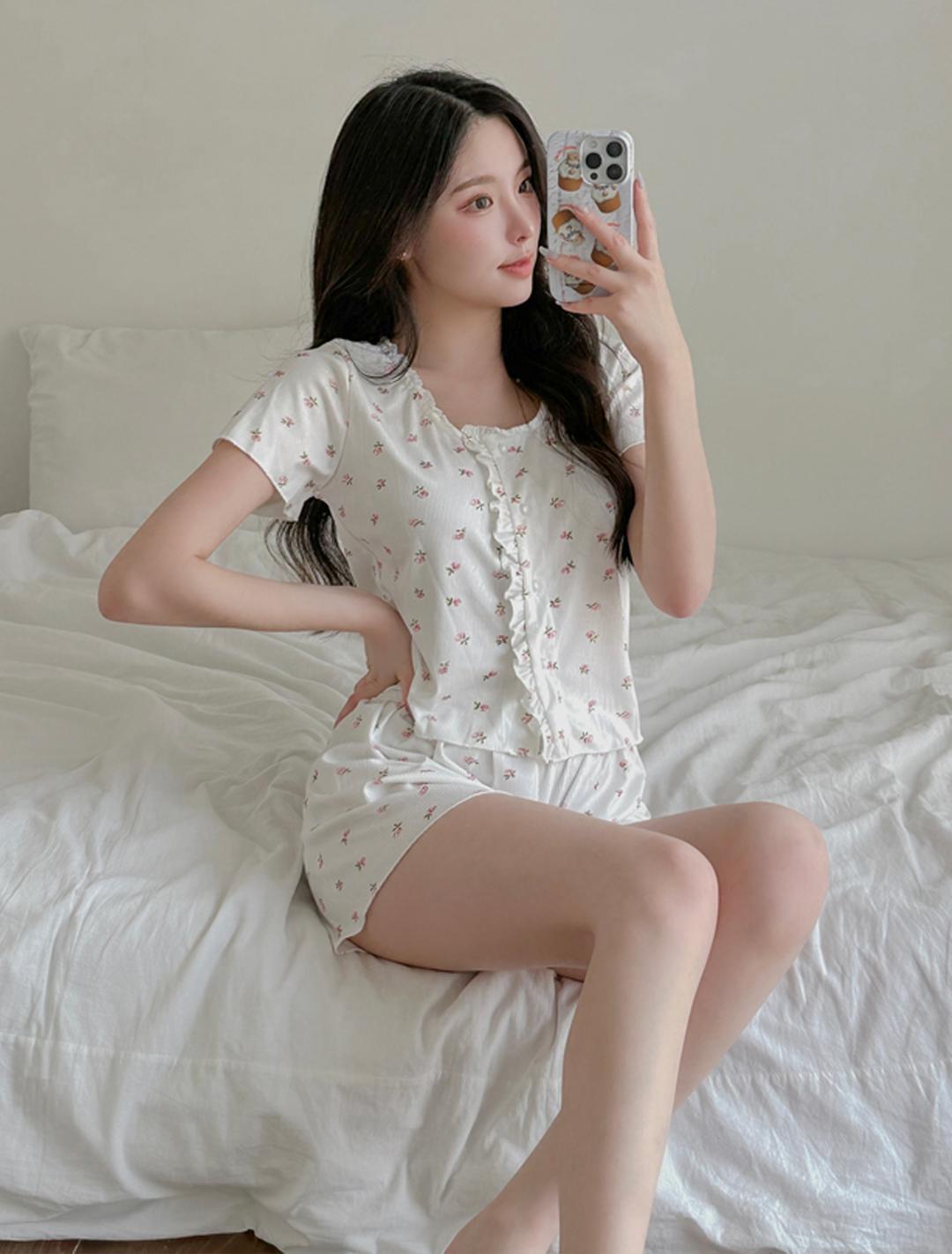 뽕브라마켓 프릴 블라썸 파자마 (2P)