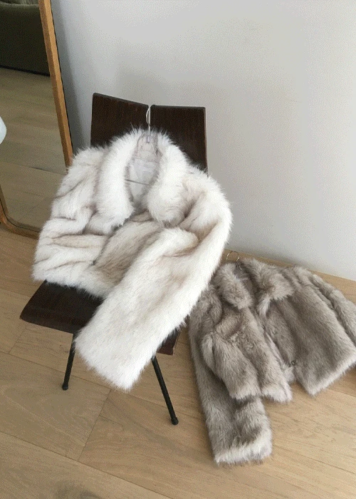 [연말룩][모델소장] 크레넷 크롭 퍼 자켓 (2 color)