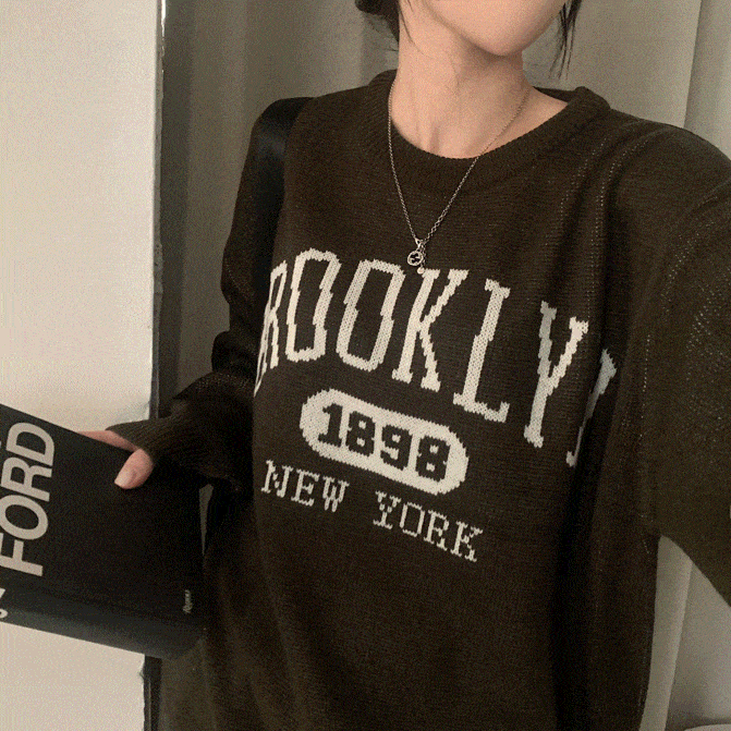 [국내/여친룩!] 1898 레터링 자수 루즈핏 니트 - 4color