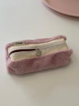 Clam round pencilcase _ Fur powder pink