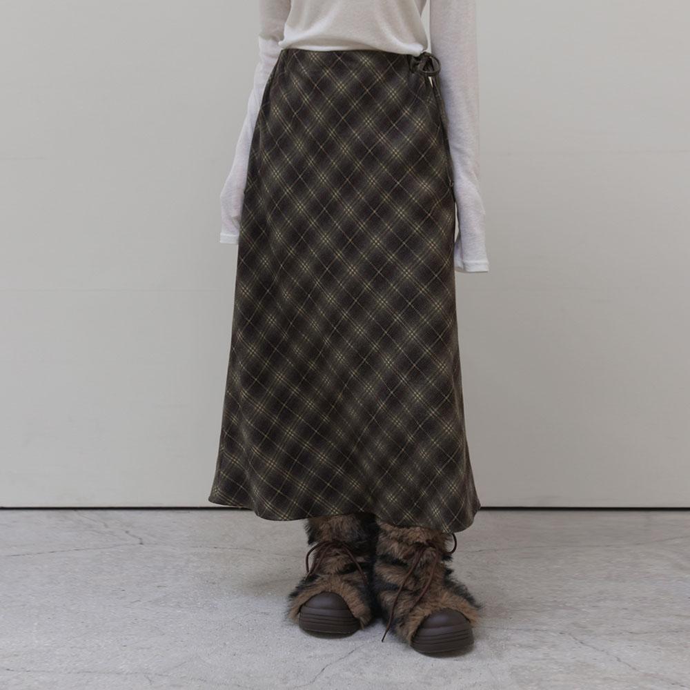 칼리디 사이드 스트랩 기모 체크 롱 스커트 (겨울/가을/A라인/플레어/모직치마/허리끈/사이즈조절/패턴/빈티지룩/데이트룩/여행룩)