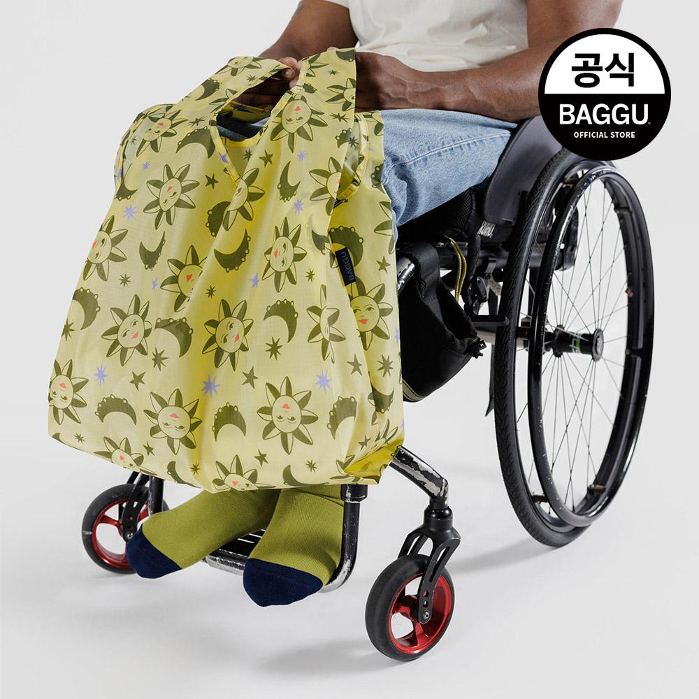 BAGGU 바쿠 스탠다드 썬 앤 문 참스