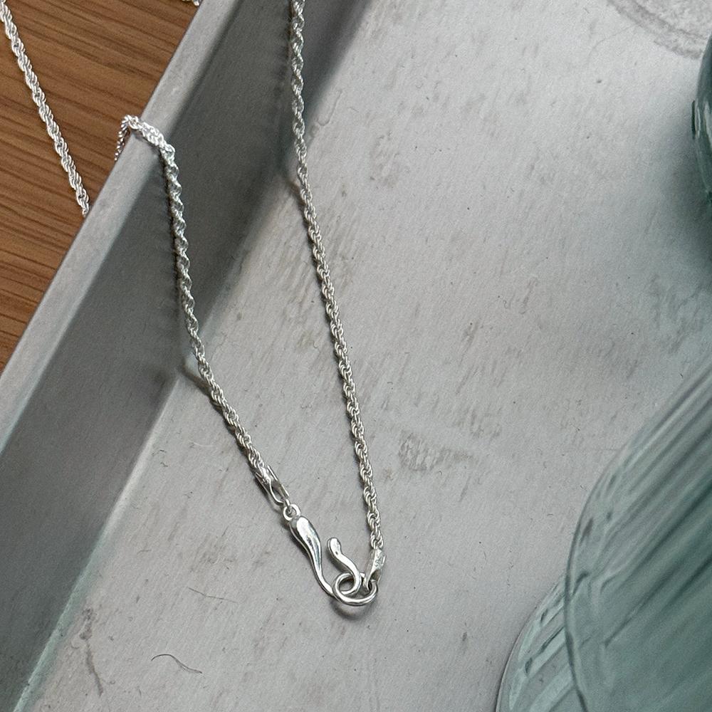 Rope Chain Hook Necklace