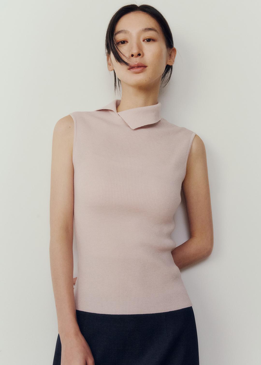 린 슬릿 디테일 니트 탑