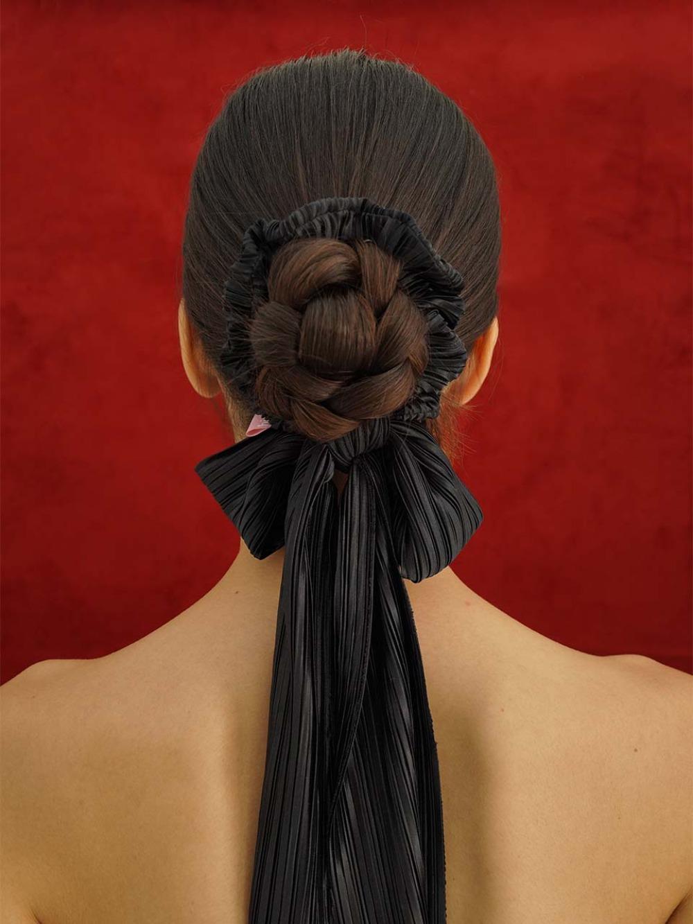 pleats bow scrunchie- noir
