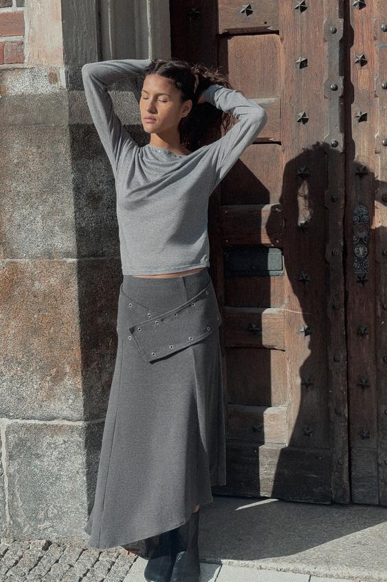 부드러운 스터드 미디 스커트