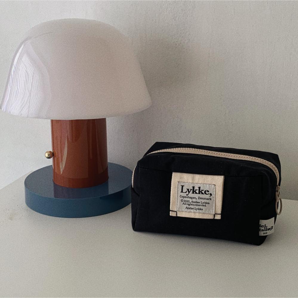 Lykke bread pouch_midnight black 아틀리에리케 파우치