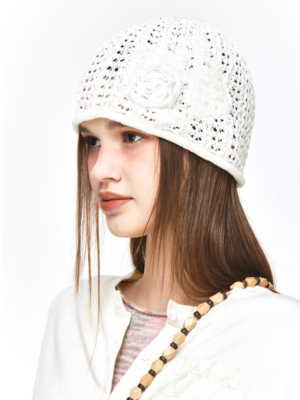 Mesh Flower Beani Ivory