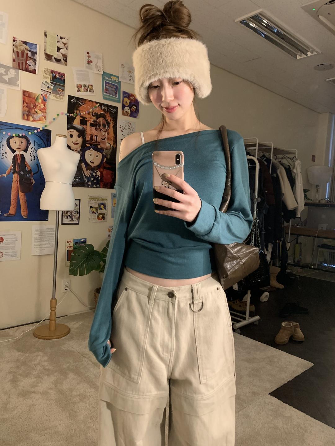 보우아카이브 vera open shoulder tee