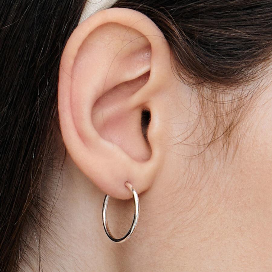 [정유미, 태연, 안소희, 이선빈, 이주명, ITZY류진 착용] light hoop earring