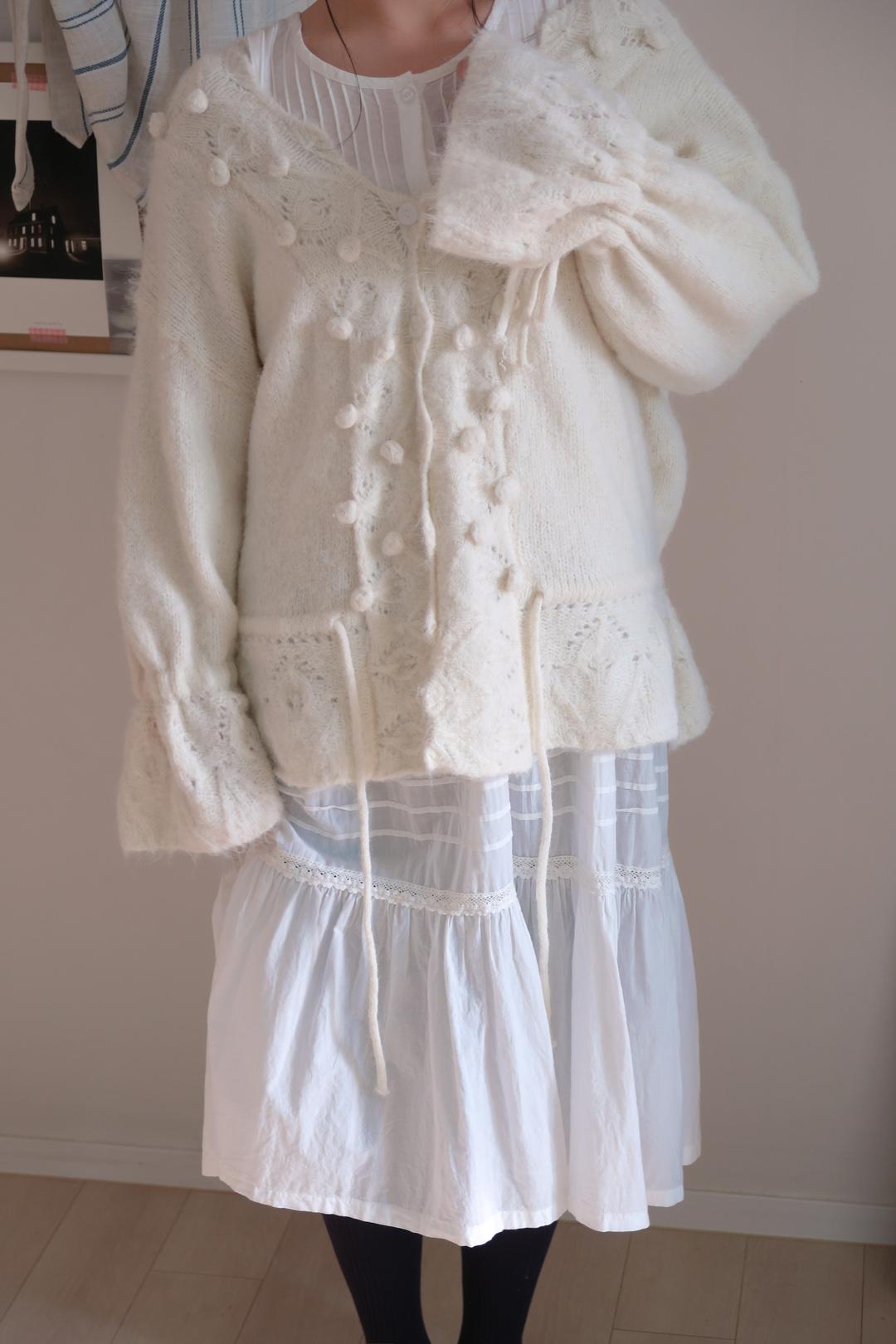 Conun pom pom string knit cardigan