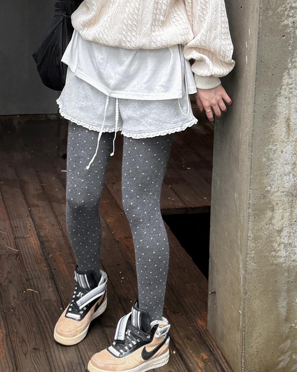 써머데이즈 여성 도트 니트 레깅스 땡땡이 면 타이즈 스타킹 차콜 블랙 가을 겨울 2color