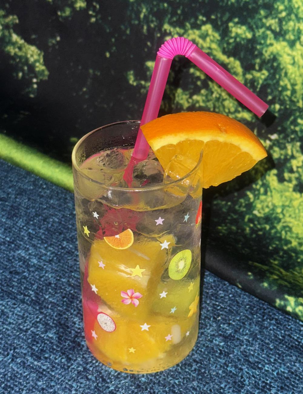 Sparkling Fruits Glass