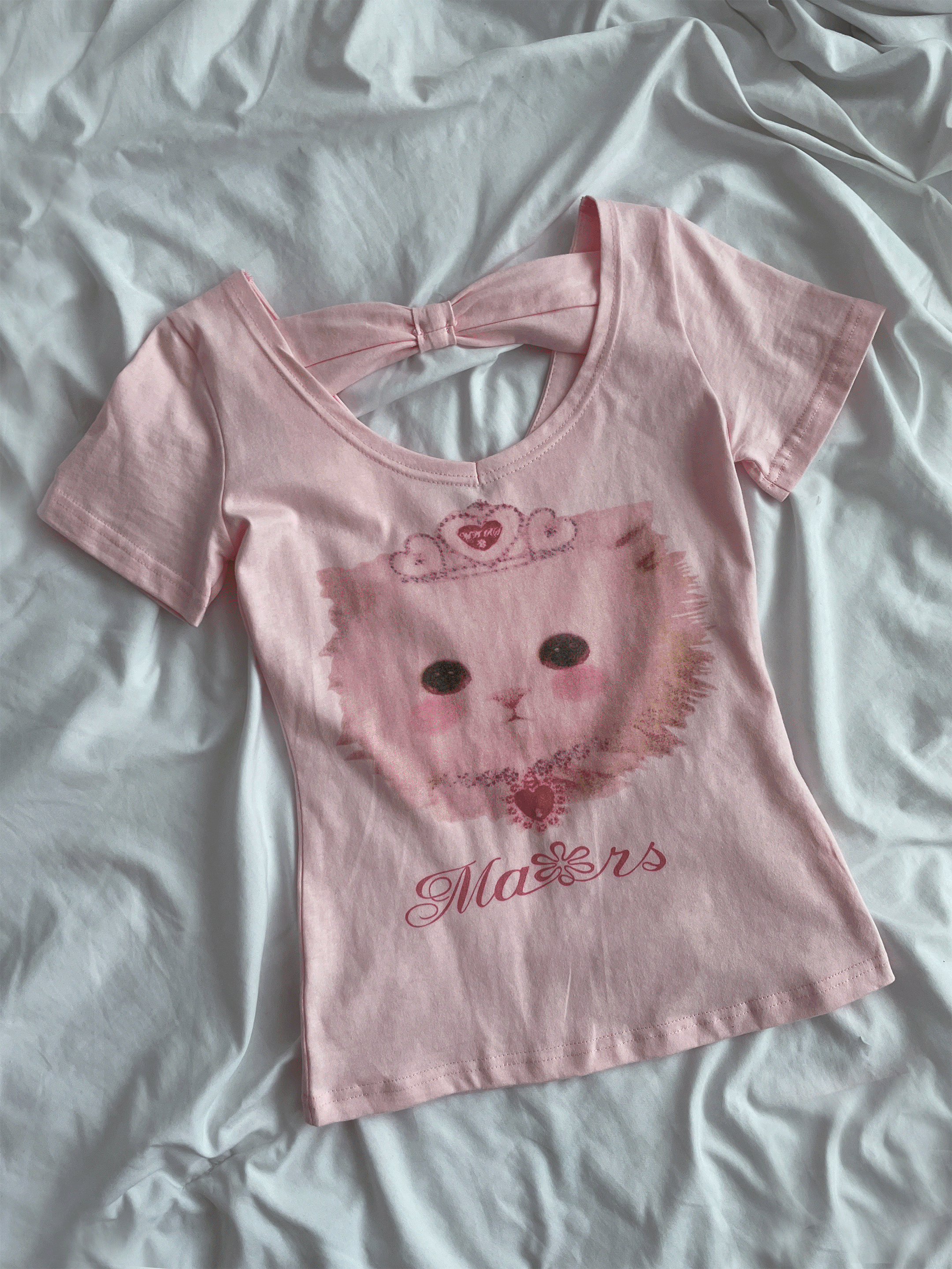 Back ribbon kitten T-shirt