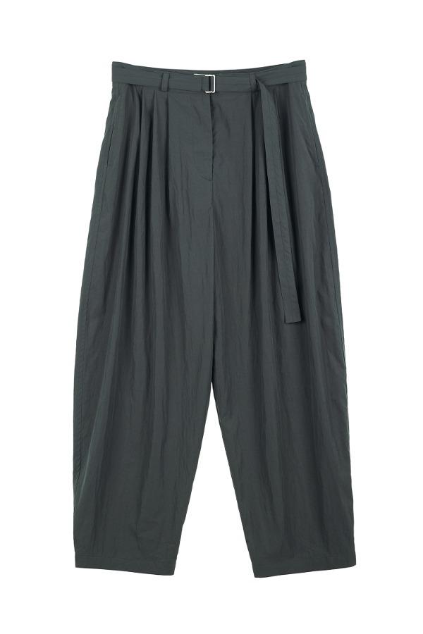 BELTED CARGO PANTS IN CHARCOAL
