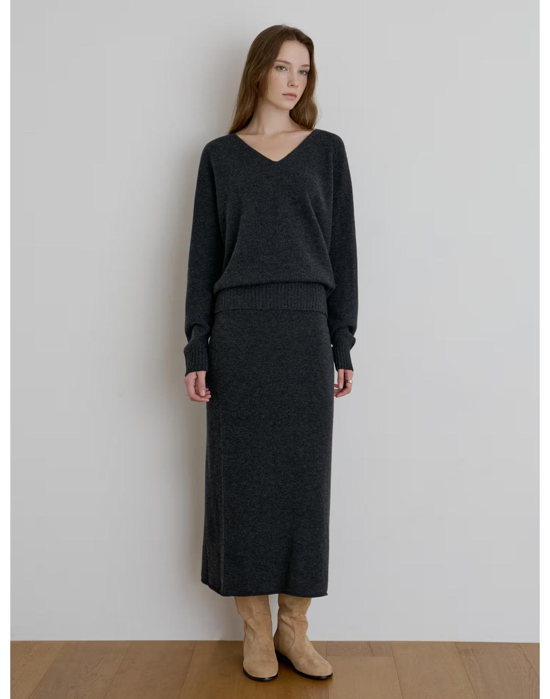 루네 홀가먼트 니트 스커트 차콜