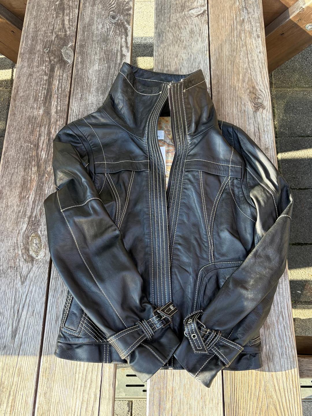 캘빈클라인 하이넥 스티치 레더 자켓 | 후루츠패밀리