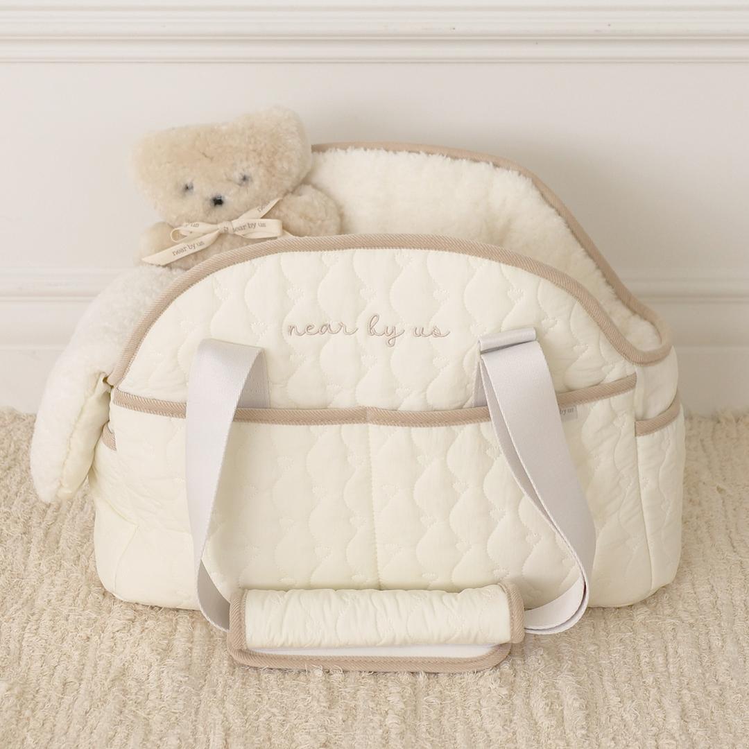 fluffy bongbong bag (snow cream)