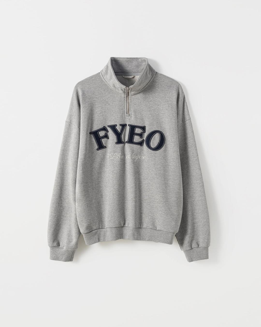 Essential Logo Half Zip-up