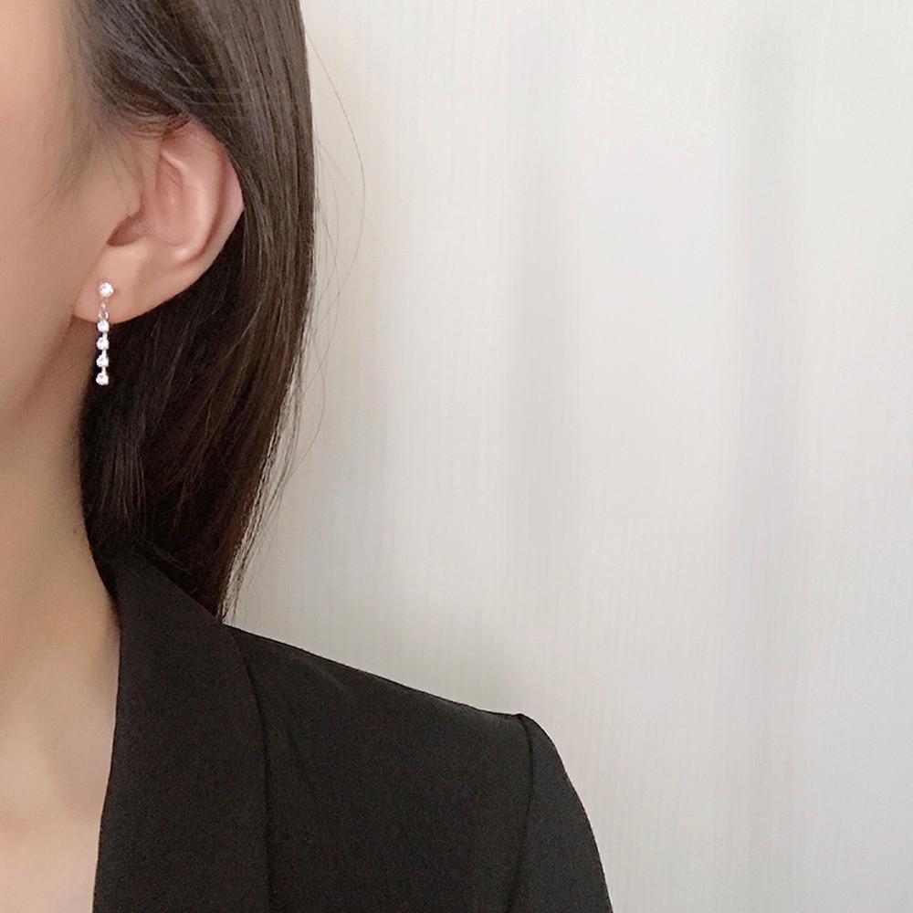 포 큐빅 드롭 귀걸이 실리콘 귀찌