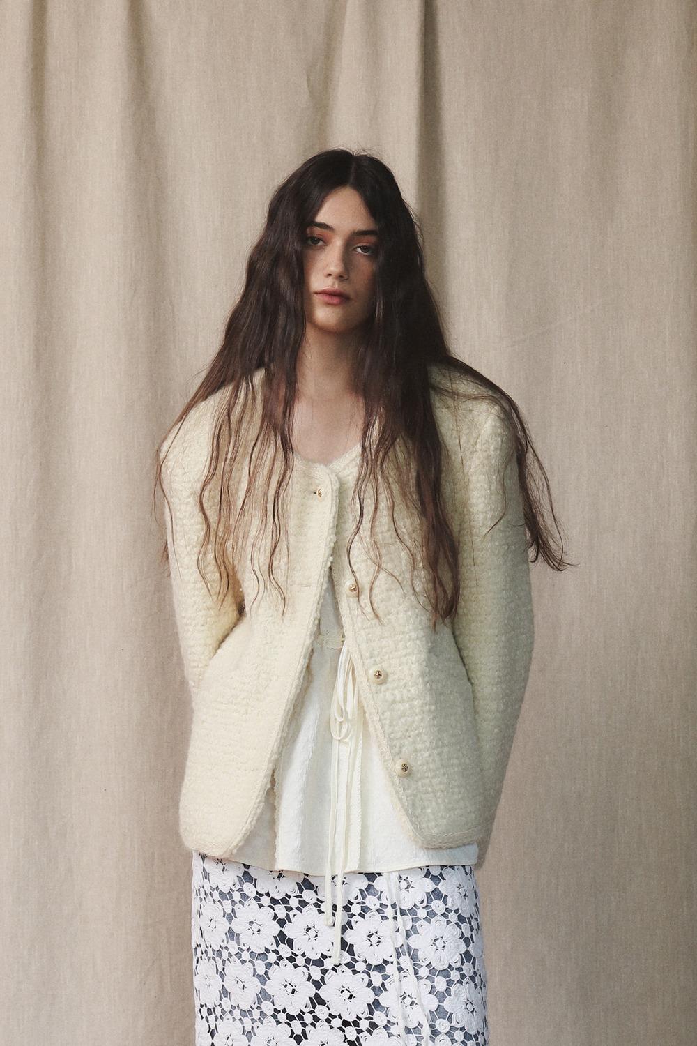 [9/27 예약배송] Classic Overfit Tweed Jacket / Cream