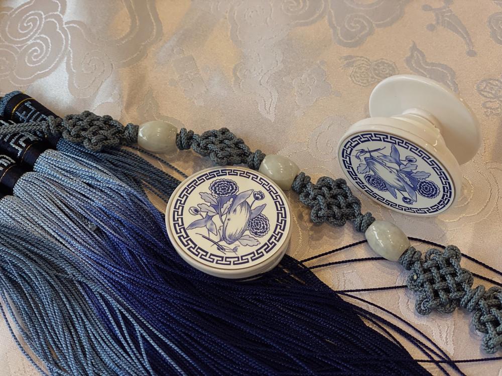 studio FLEUR 흰수염고래 청화백자 일러스트 그립톡