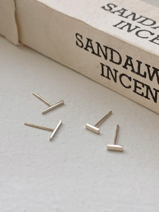 14k 무도금 화이트골드 스틱 귀걸이