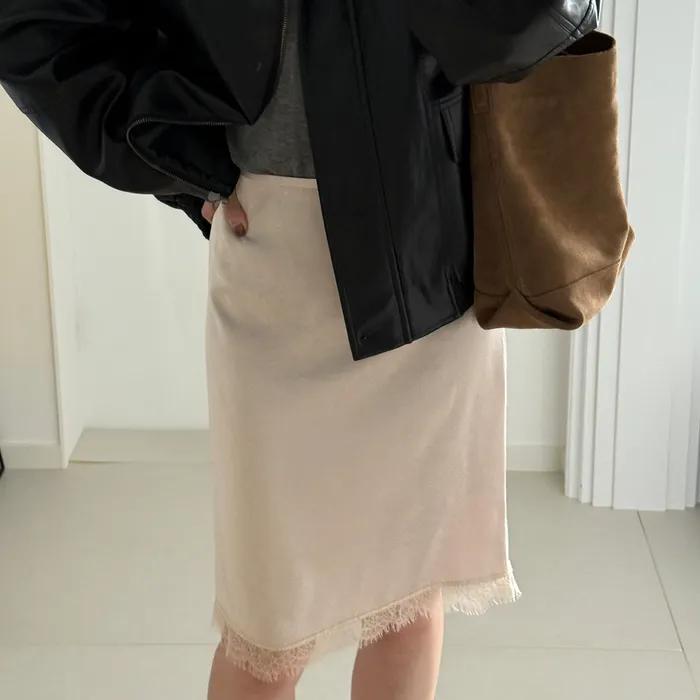 AILE SATIN LACE SKIRT_CREAM BEIGE