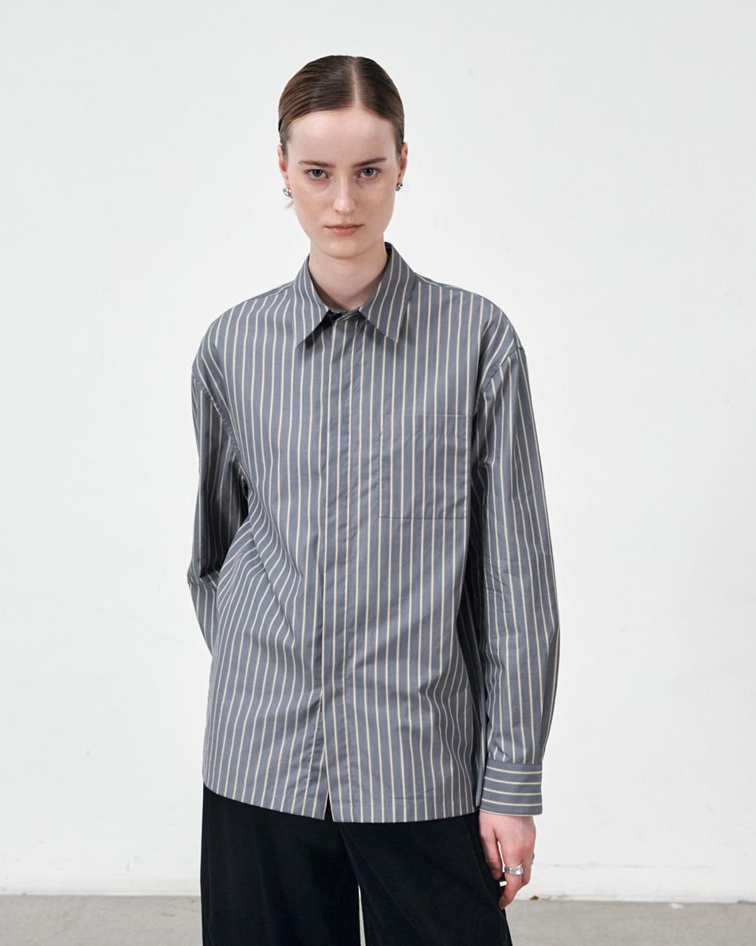 Semi-oversized grey shirt