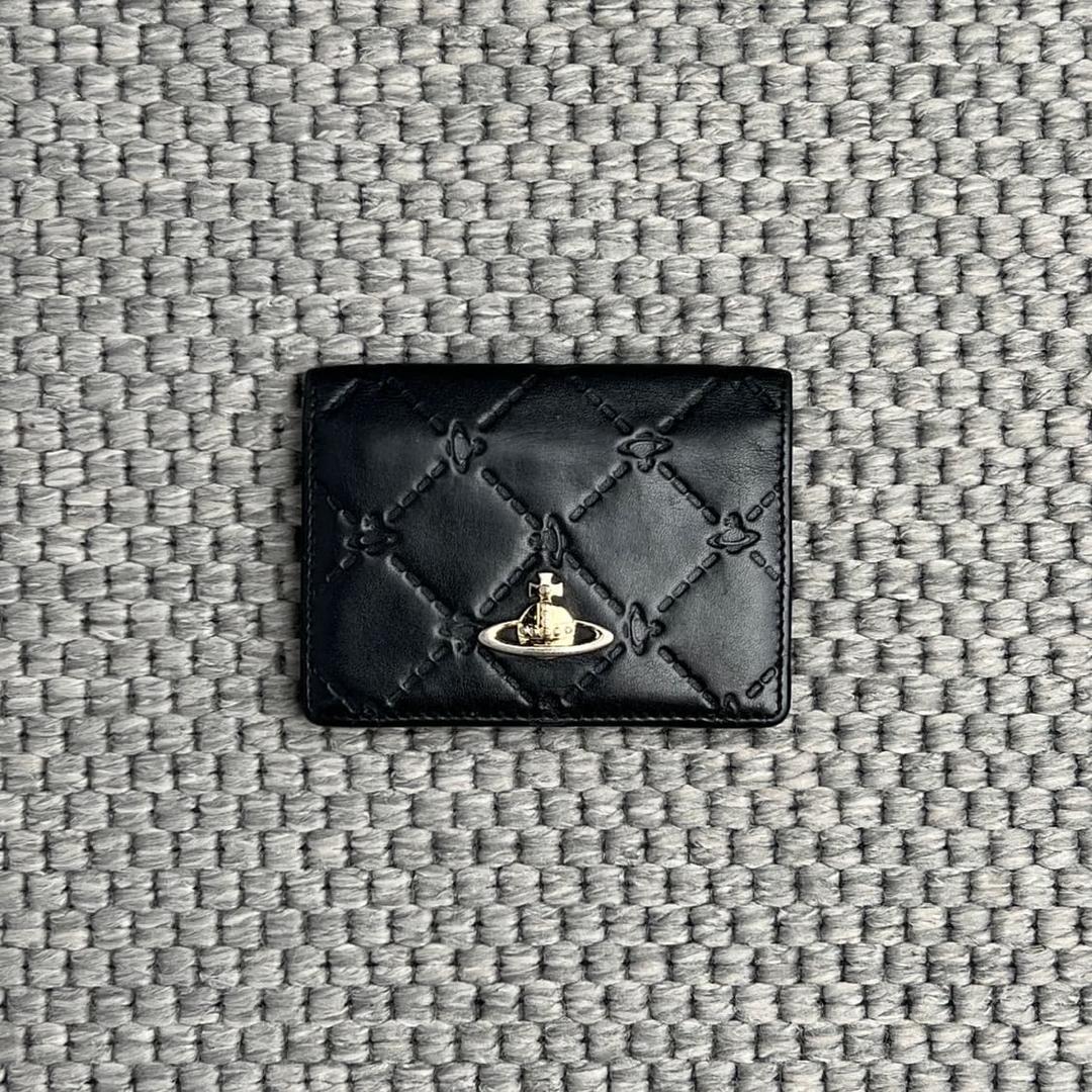 Vivienne Westwood | 후루츠패밀리