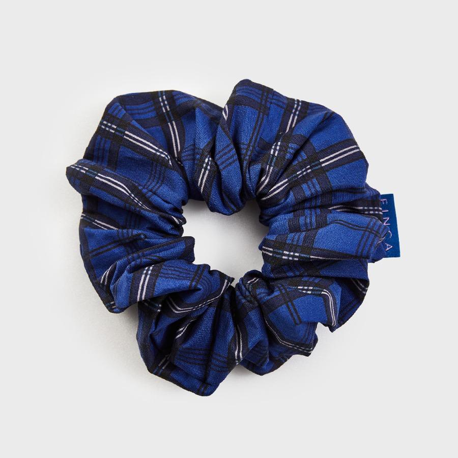 네이비 체크 스크런치